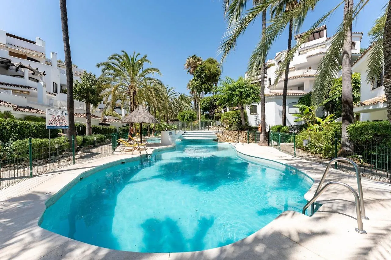 Golden Beach Elviria Marbella 0*,